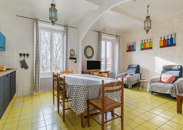 Holiday home Les Marronniers Du Luberon Reillanne